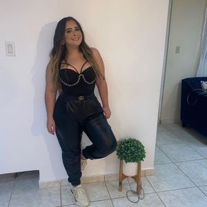 Meet your Posher, Génesis paola